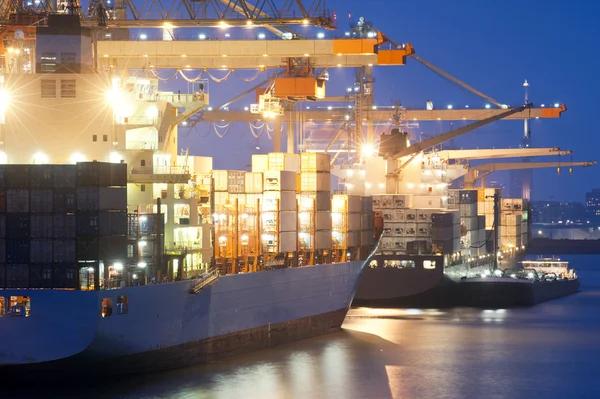 Key Factors to Consider Before Choosing LTL Freight Shipping
